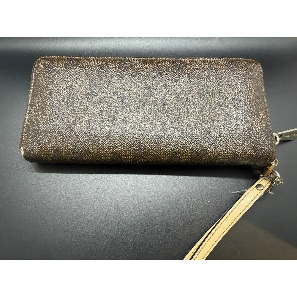 Michael Kors Jet Set Black Leather Continental Zip Around Wallet